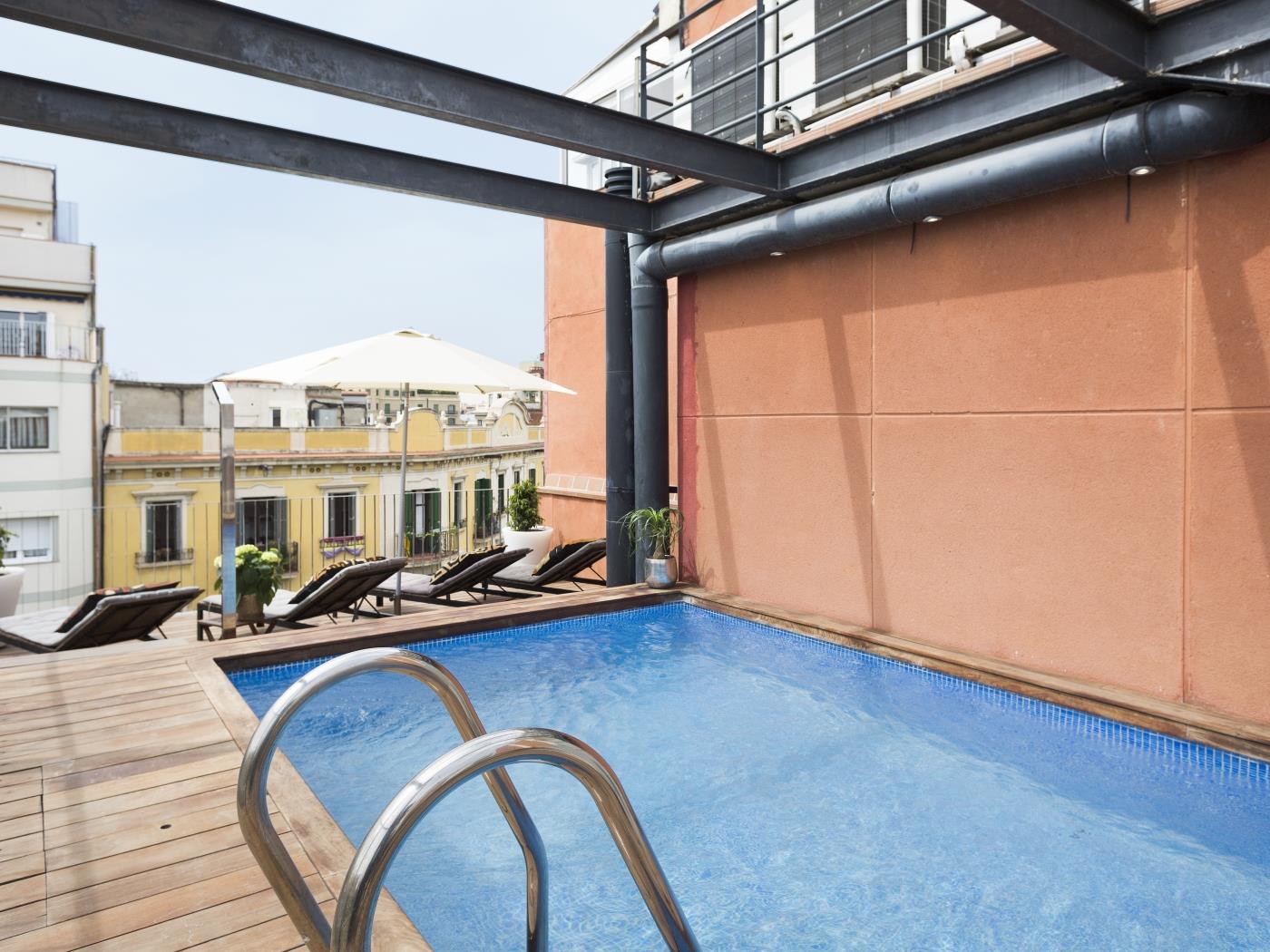 Appartamento con terrazza privata e piscina per 8 - My Space Barcelona Appartamenti