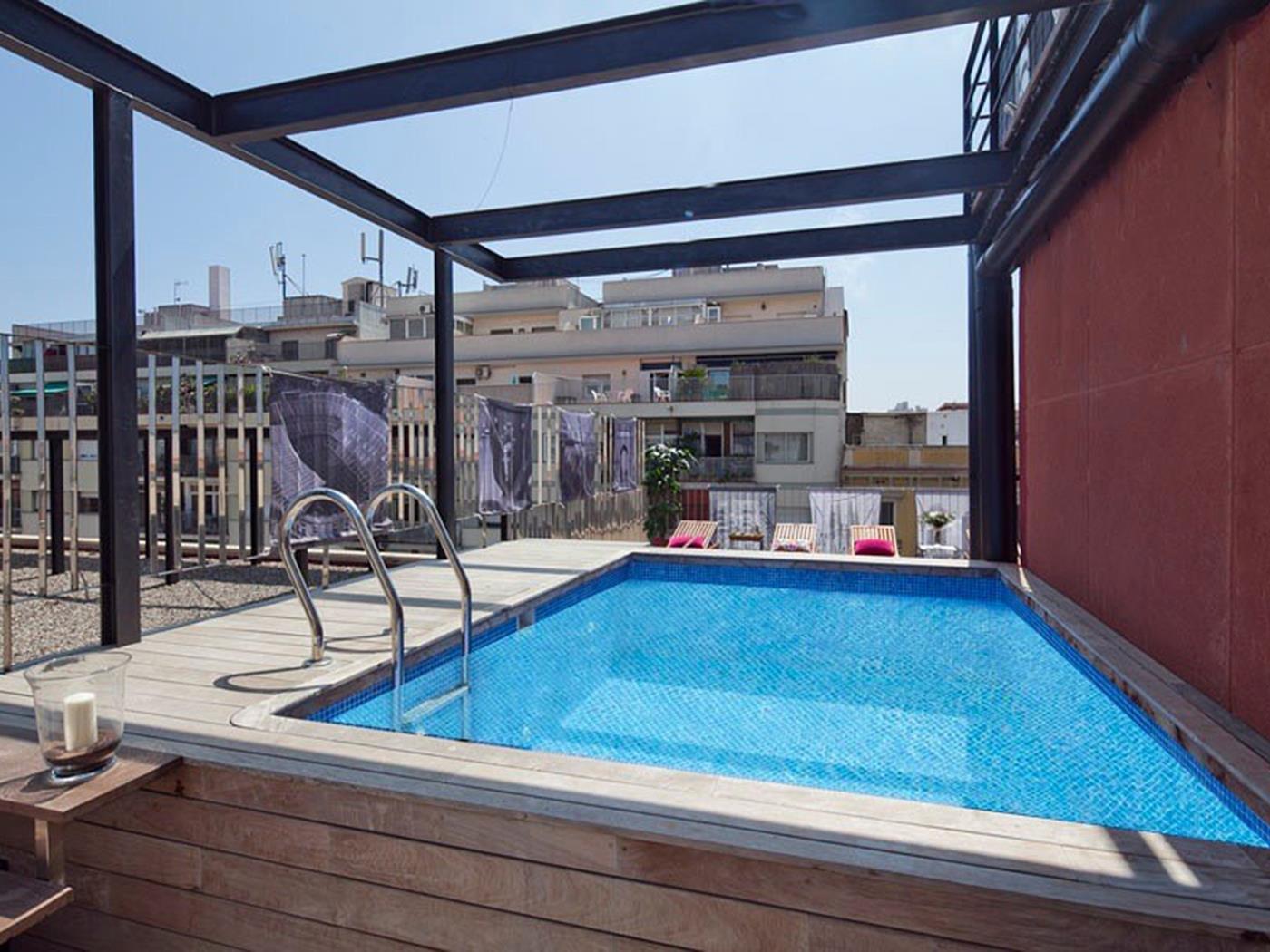 Appartamento con terrazza privata e piscina per 8 - My Space Barcelona Appartamenti