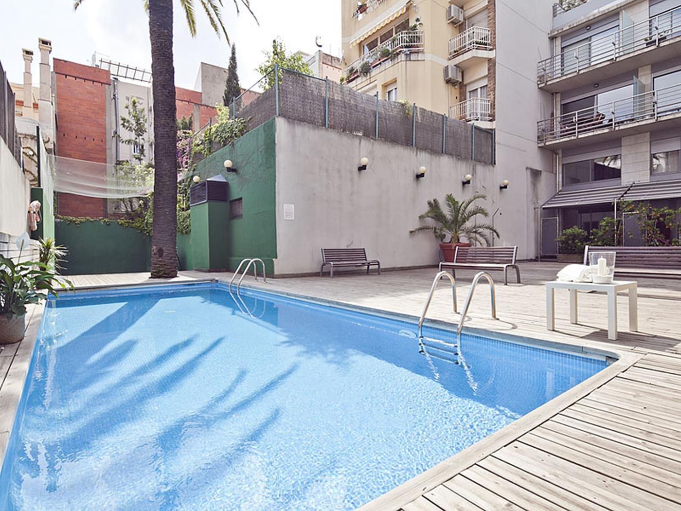 Duplex con piscina vicino la Sagrada Familia per 8 persone - My Space Barcelona Appartamenti