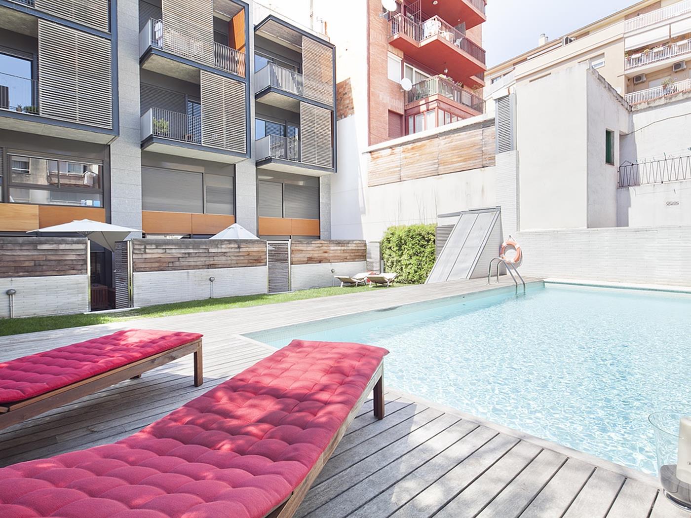 Appartamento con terrazza e piscina vicino al centro per 8 - My Space Barcelona Appartamenti