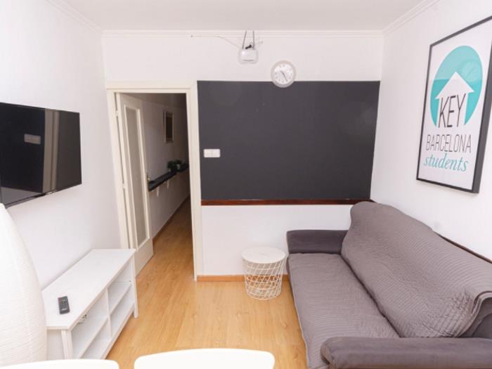 Accogliente camera doppia arredata a Hospitalet - My Space Barcelona Appartamenti