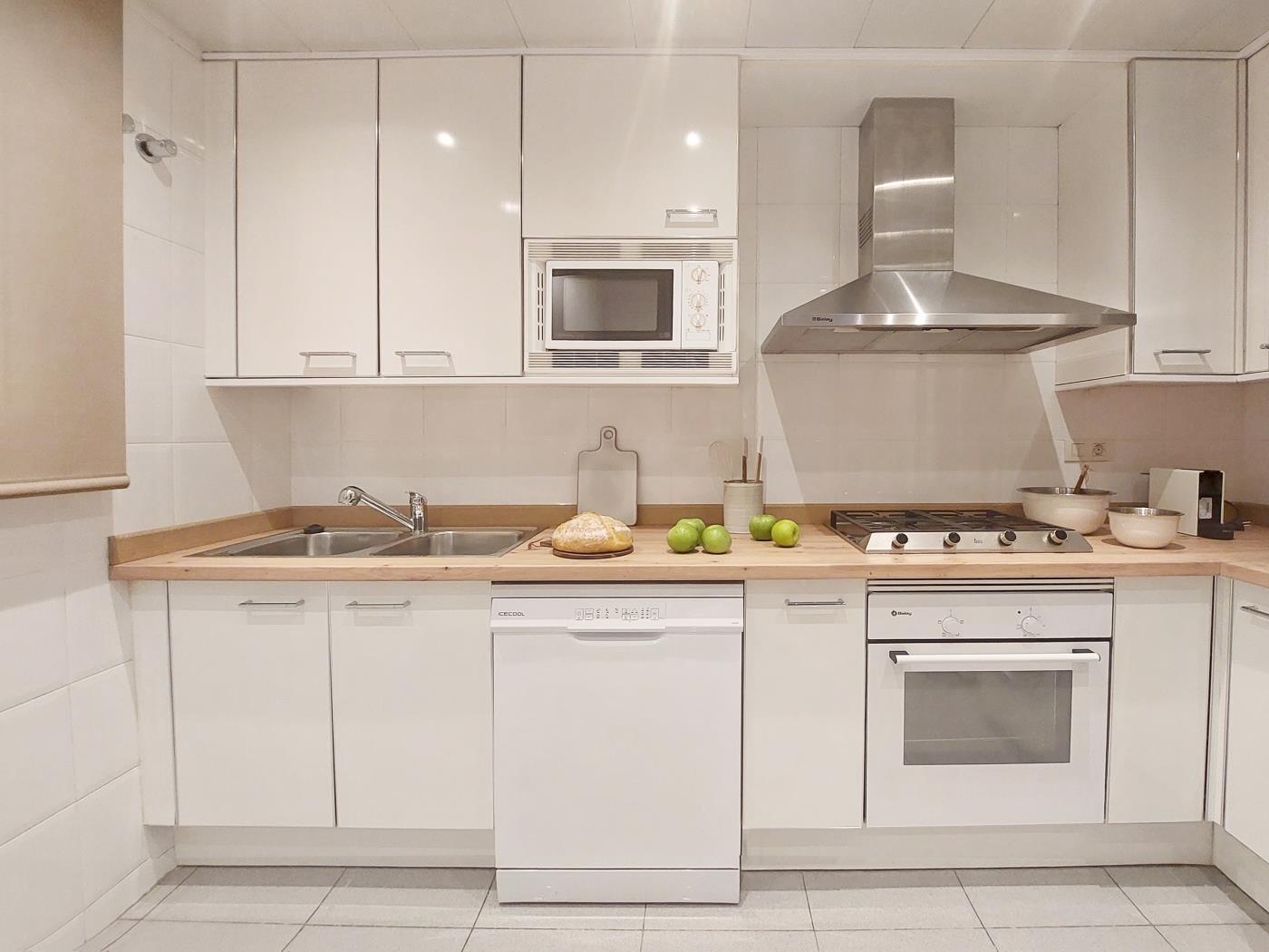 Appartamento arredato con 2 camere e 2 bagni di fronte all’Hotel - My Space Barcelona Appartamenti