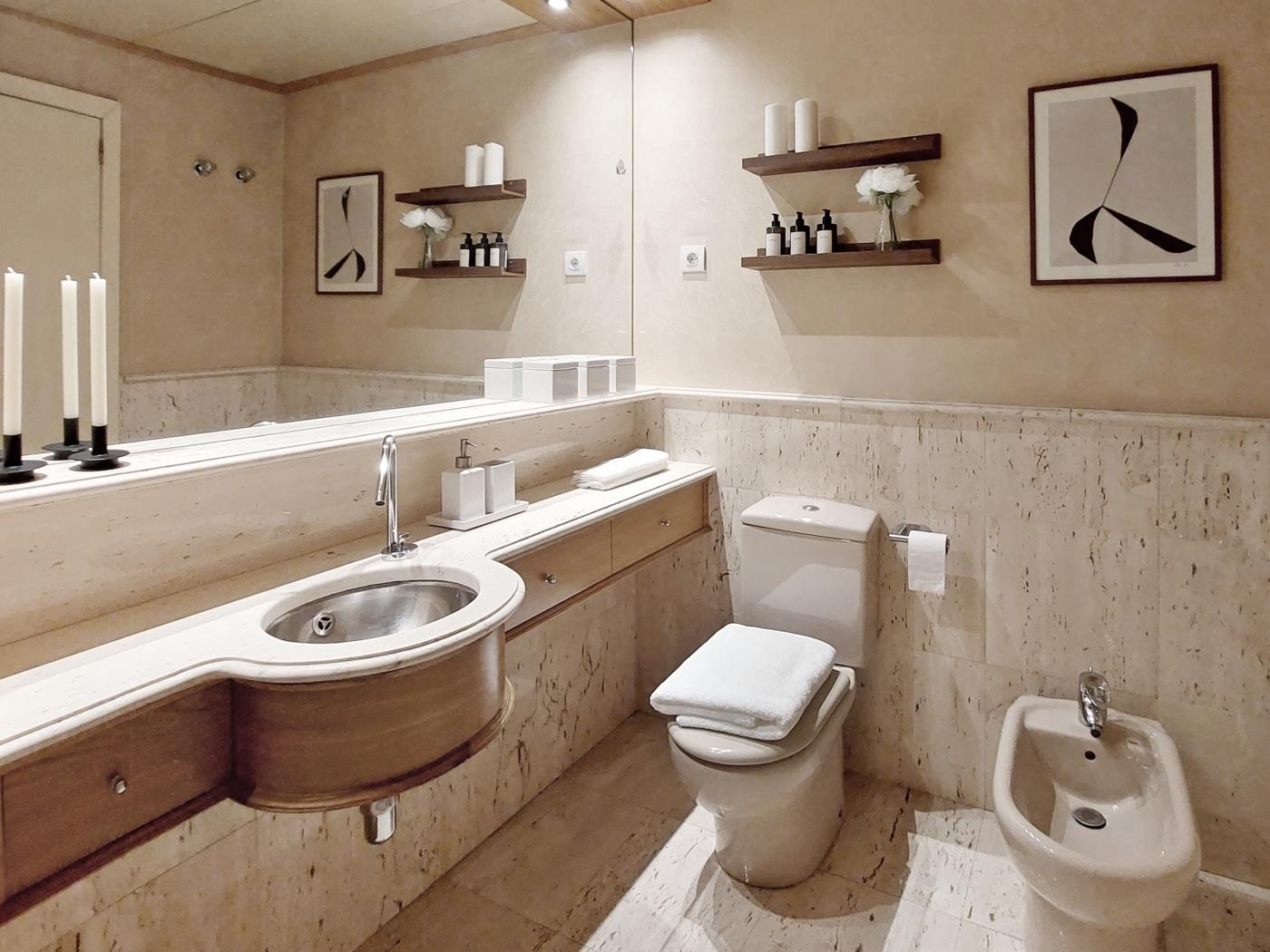 Appartamento arredato con 2 camere e 2 bagni di fronte all’Hotel - My Space Barcelona Appartamenti