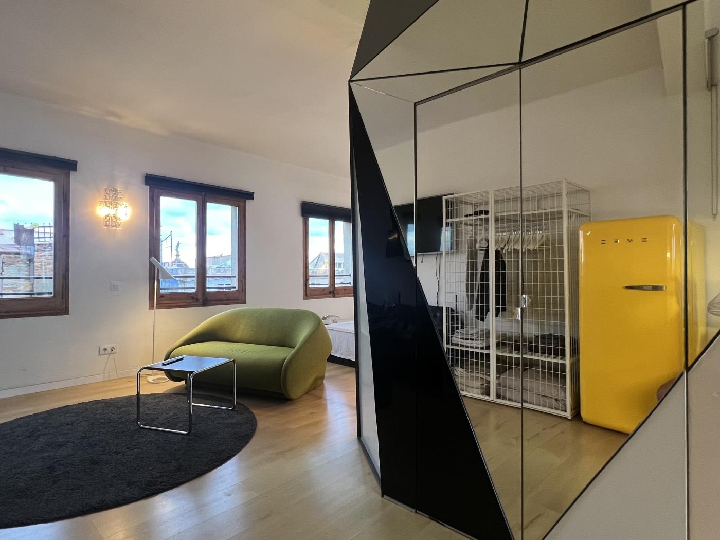 Loft ristrutturato con 2 camere e terrazza nel Quartiere Gotico - My Space Barcelona Appartamenti